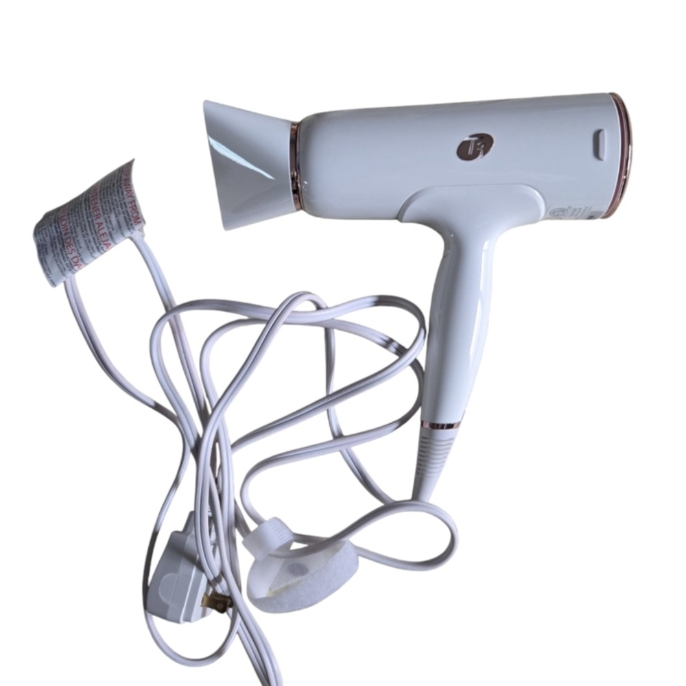 T3 micro hair dryer 76820 one attachment! Tested and working!